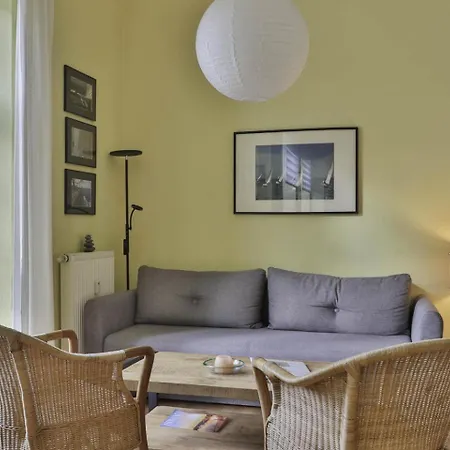 Herrenhaus App.03 * Blengow