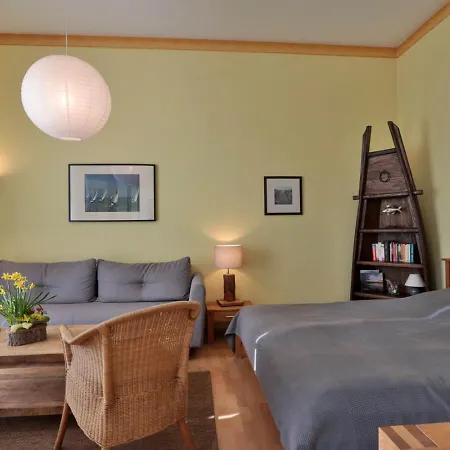 Apartment Herrenhaus App.03 *